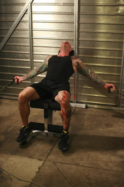 Incline Curl